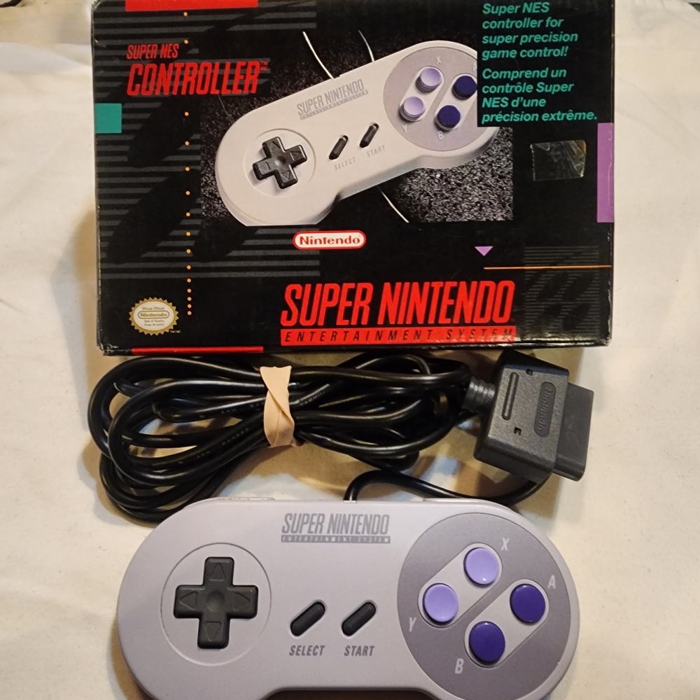 New Authentic Super Nintendo SNES original OEM Controller and box SNS-005